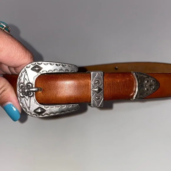 Vintage Kenneth Cole Western Style Leather Belt with Silver Buckle Detai… - Picture 3 of 14